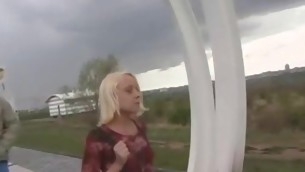 tenåring blowjob virkelighet blonde utendørs amatør offentlig små pupper